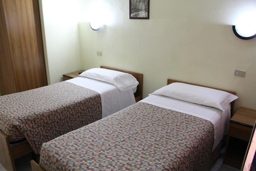 מילאנו Albergo Leonardo Da Vinci מראה חיצוני תמונה
