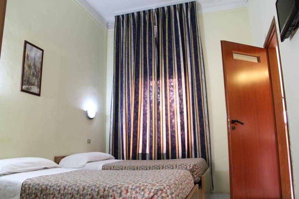 מילאנו Albergo Leonardo Da Vinci מראה חיצוני תמונה