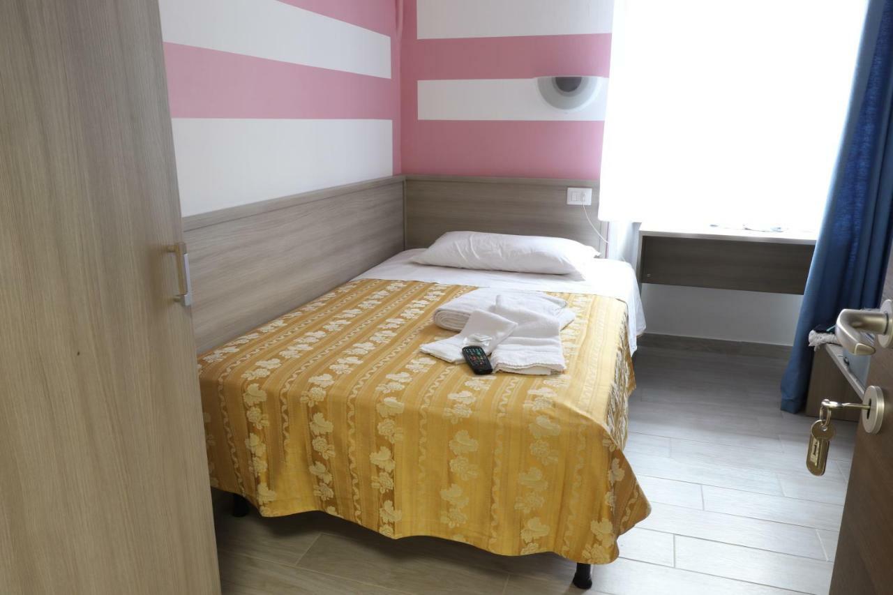 מילאנו Albergo Leonardo Da Vinci מראה חיצוני תמונה